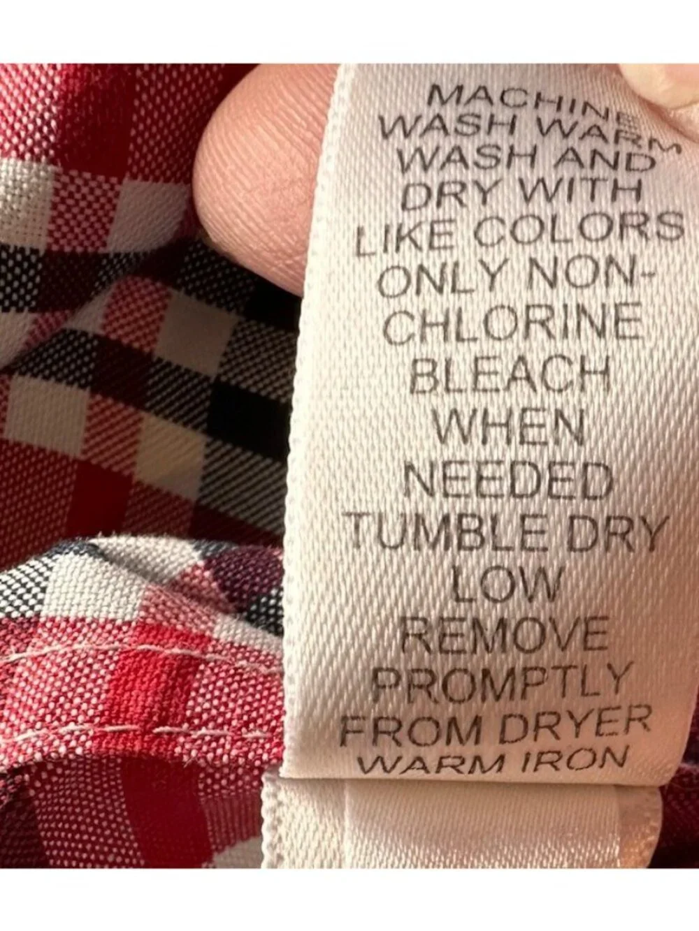 BANANA REPUBLIC Slim Fit Non Iron Red White Blue Plaid Button Down Size M